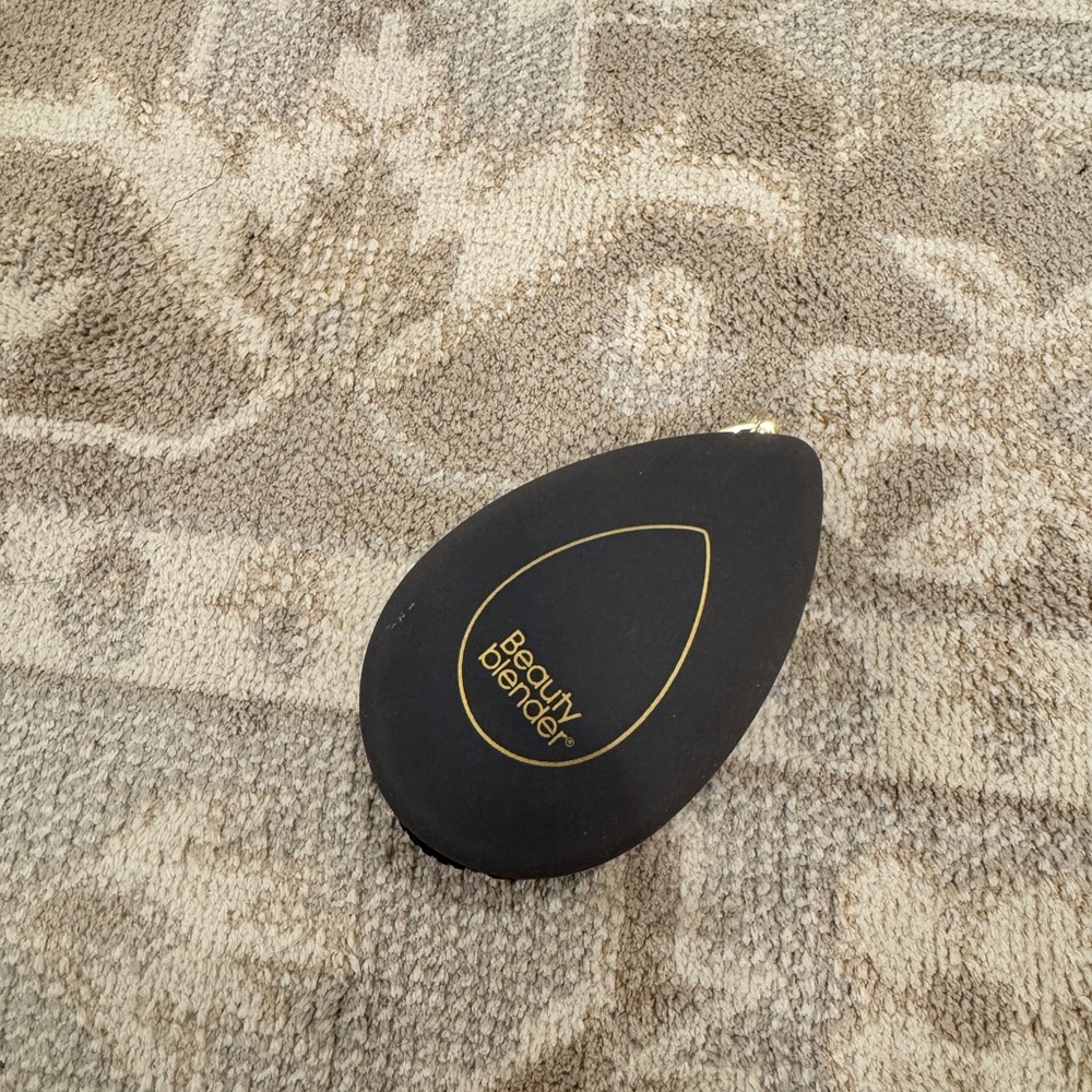 beautyblender Pro Black Sponge Case